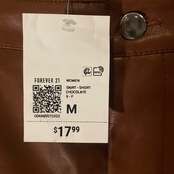 Forever 21 leather mini skirt with tags - Picture 3 of 3